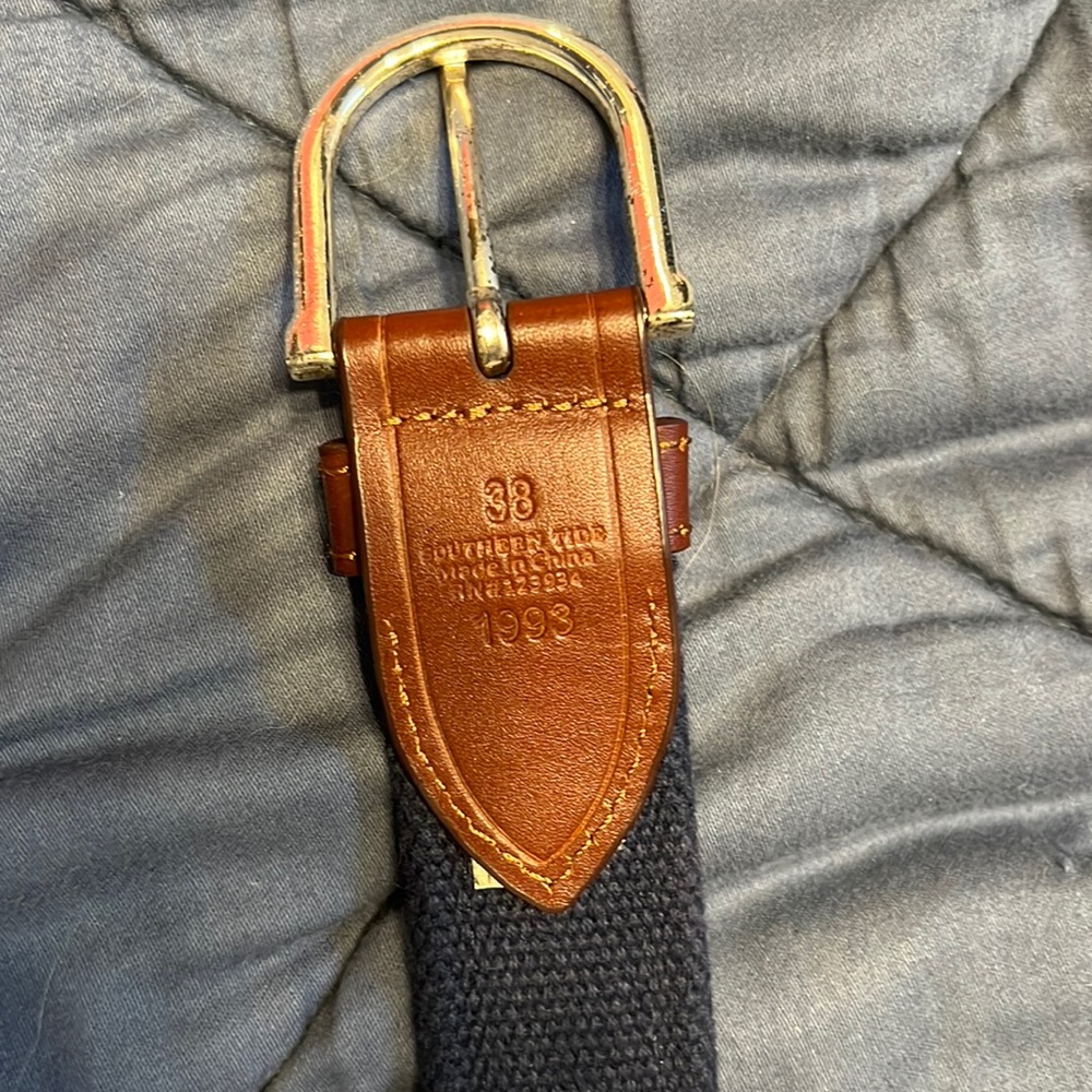 Southern Tide belt size 38